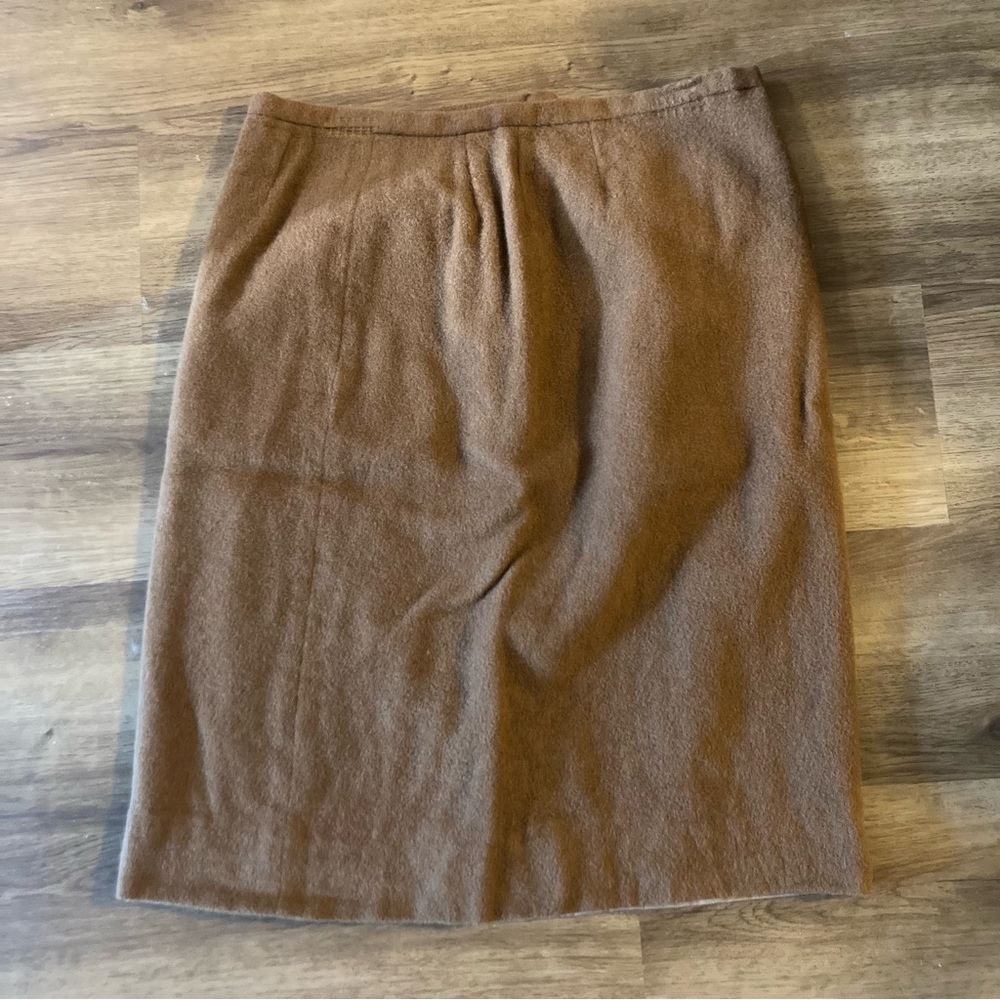 5/$15 Fuzzy Brown Skirt 10/12